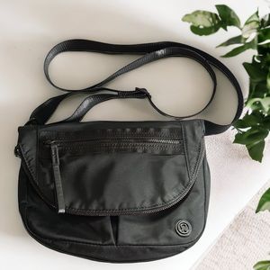 Lululemon Festival Bag Black Crossbody Adjustable Travel Bag